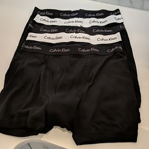 5 new pairs of Calvin Klein boxer briefs